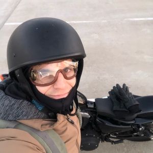 Meet your Posher, Esaul